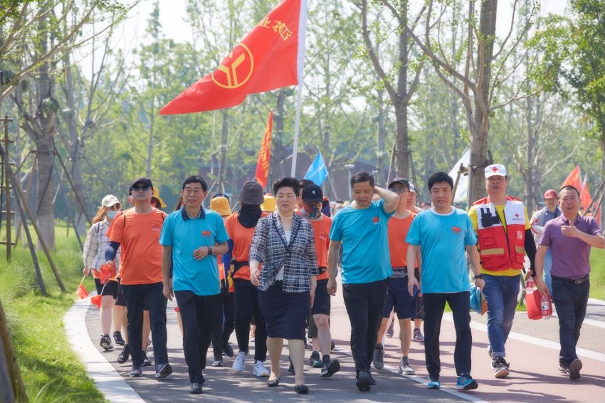 ͼΪ��ͨ���˴�ί�ḱ���Ρ����ܹ�����ϯ�����٣�ǰ������������ܹ��ᵳ���Ա������ϯ����������μ������빫˾ְ��һ��ͽ���߹�ϰ������߹���·